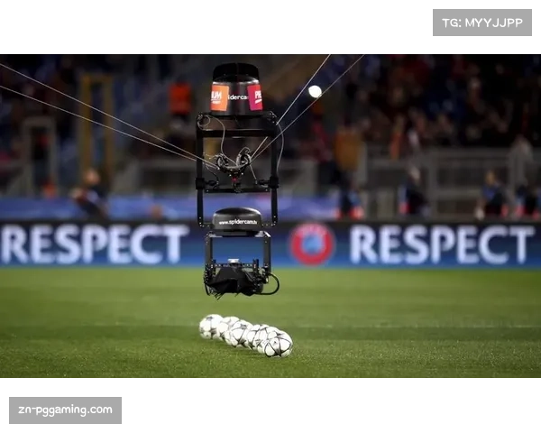 安装在欧冠体育场顶棚的智能气象站,每秒向组委会传送风速与降雨数据 安装在欧冠体育场顶棚的智能气象站,每秒向组委会传送风速与降雨数据